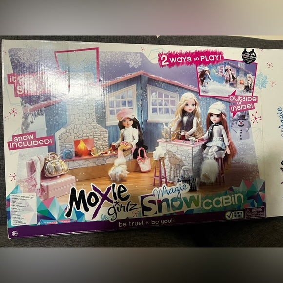 Vintage Moxie Girlz Magic Snow Cabin Playset - Picture 1 of 7